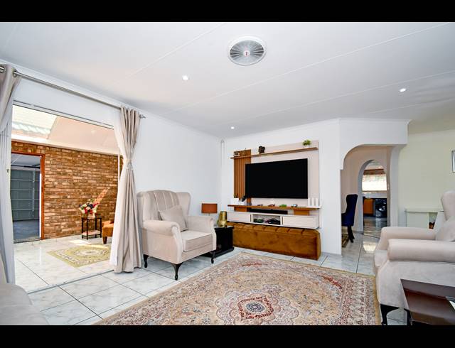 4 BEDROOM HOUSE FOR SALE IN EDEN GLEN